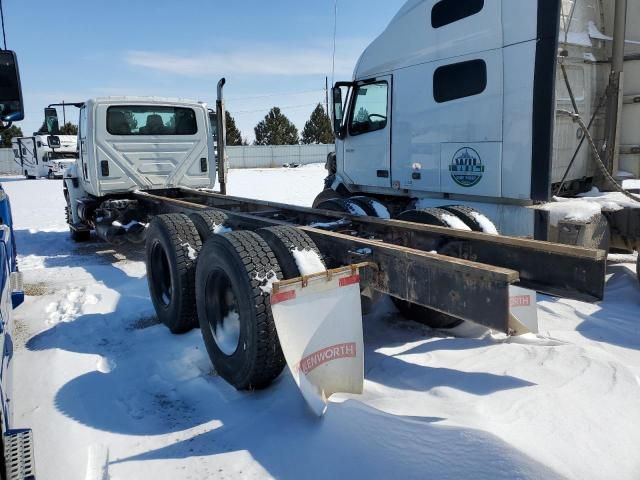 2004 International 4000 4400