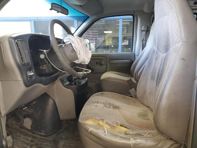 2000 Chevrolet Express G2500