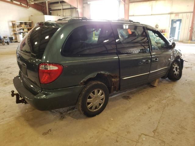 2004 Chrysler Town & Country Limited