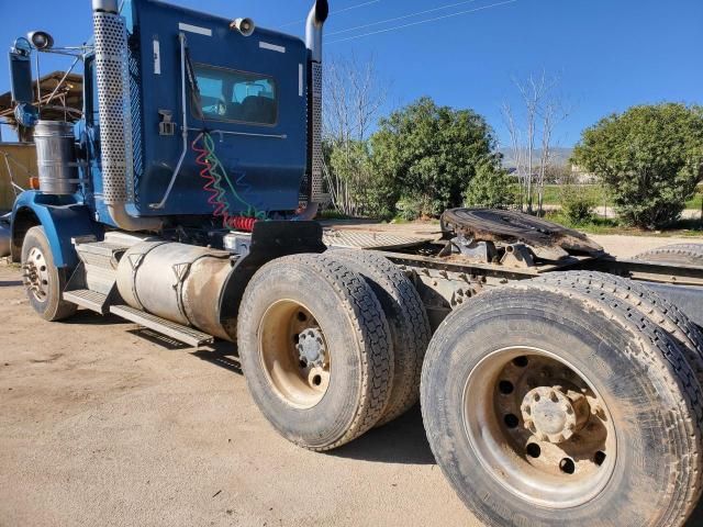 2009 Kenworth Construction T800