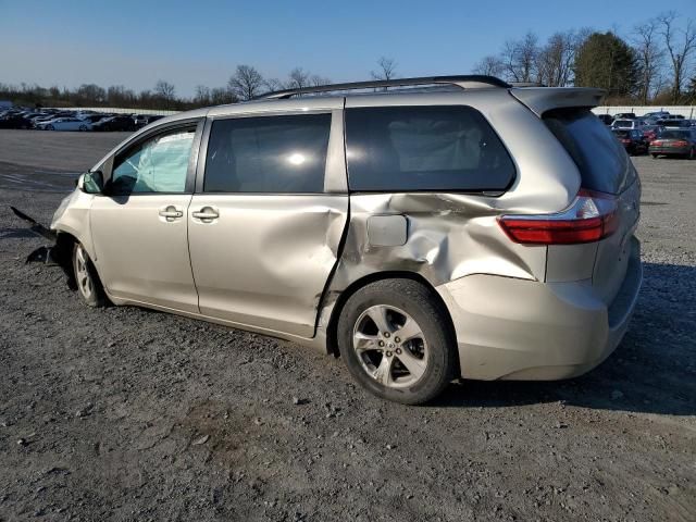 2017 Toyota Sienna LE