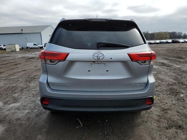 2018 Toyota Highlander SE