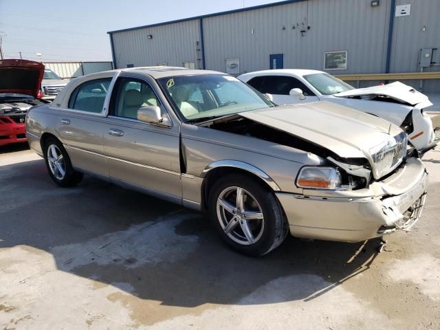 2006 Lincoln Town Car Signature Limited