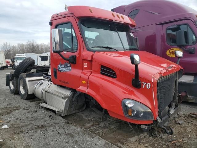 2018 Freightliner Cascadia 113