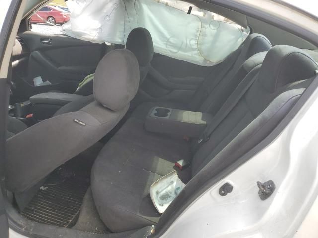 2010 Nissan Altima Base