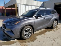 Salvage cars for sale at Sun Valley, CA auction: 2022 Toyota Highlander XLE