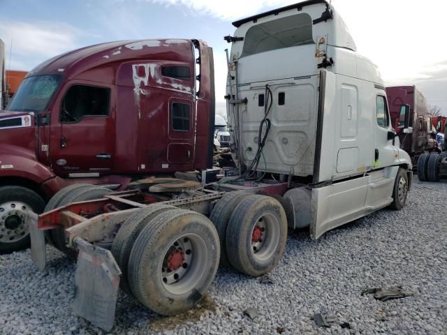 2016 Freightliner Cascadia 125