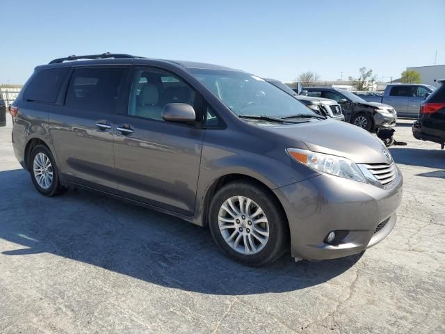 2015 Toyota Sienna XLE