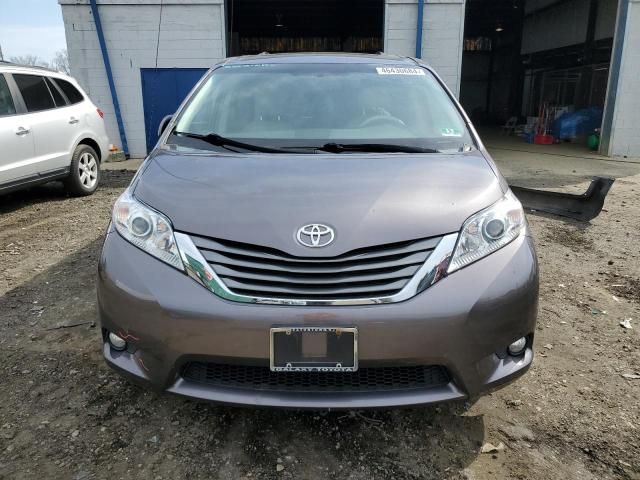 2012 Toyota Sienna XLE