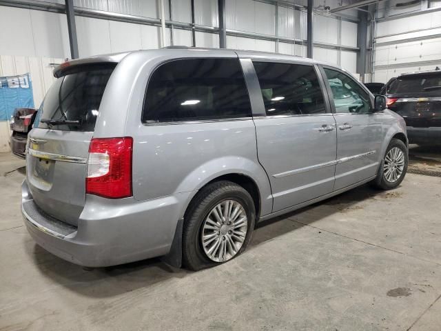 2015 Chrysler Town & Country Touring L