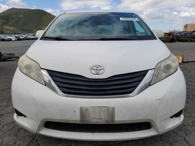 2011 Toyota Sienna LE