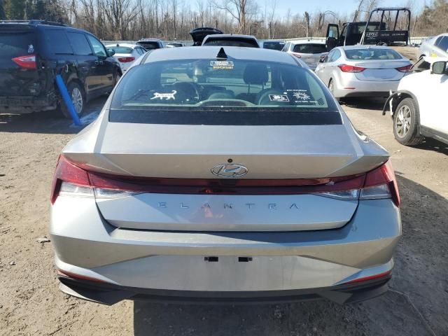 2021 Hyundai Elantra SE