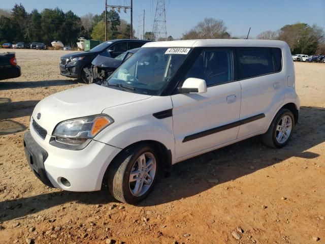 2010 KIA Soul +