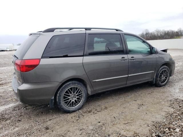 2005 Toyota Sienna XLE