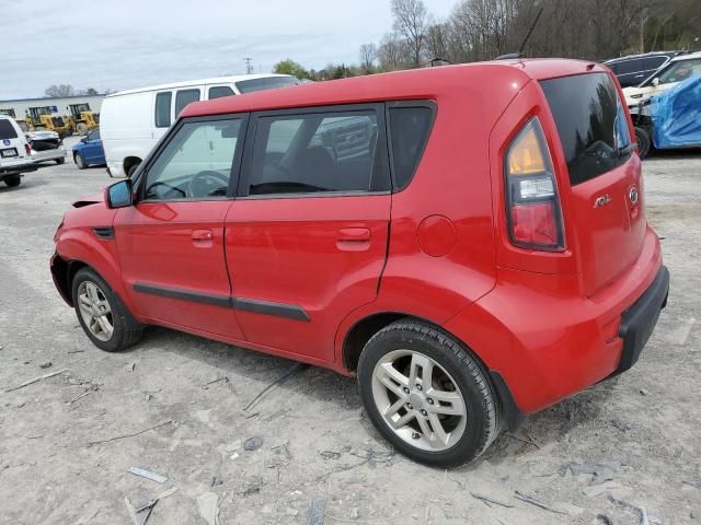 2010 KIA Soul +