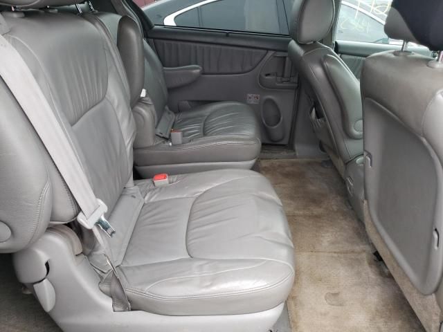 2010 Toyota Sienna XLE