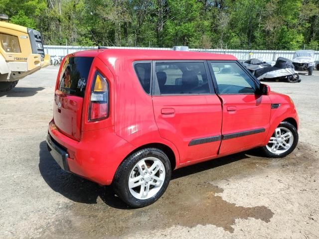 2010 KIA Soul +