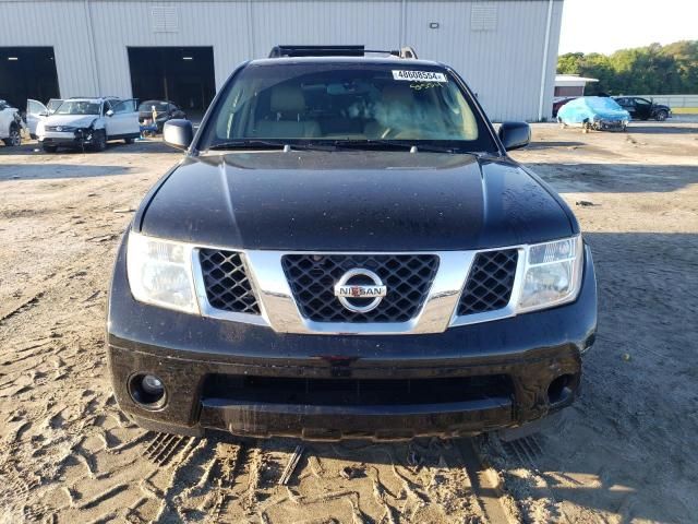 2005 Nissan Pathfinder LE