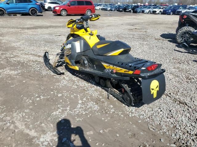 2012 Skidoo Snowmobile