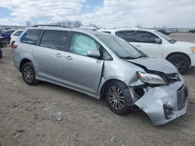 2019 Toyota Sienna XLE