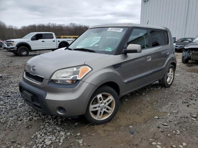 2010 KIA Soul +