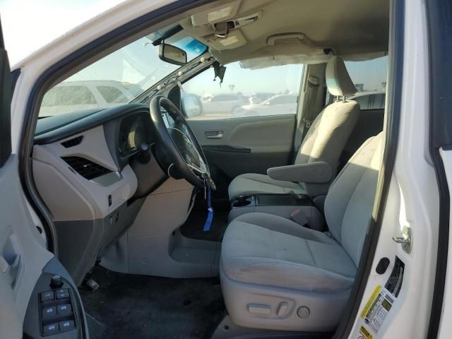 2015 Toyota Sienna LE