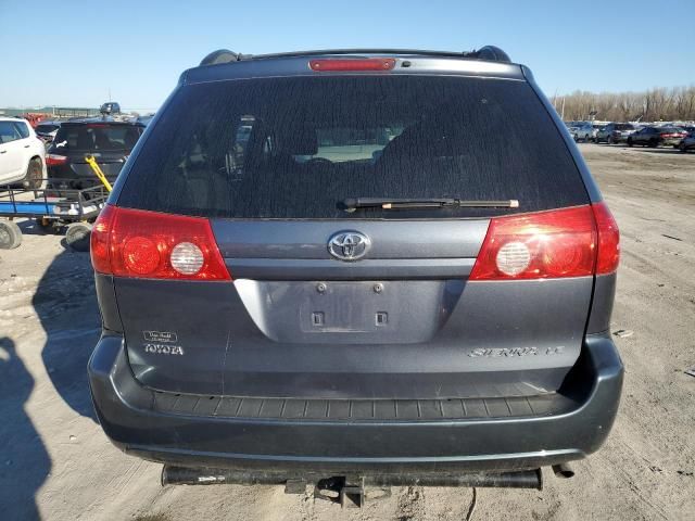 2009 Toyota Sienna CE