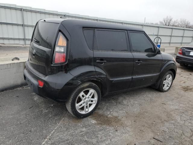 2011 KIA Soul +