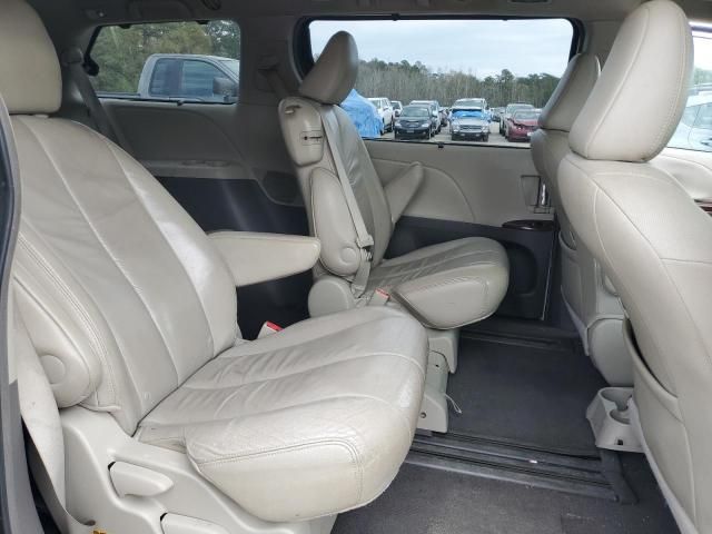 2011 Toyota Sienna XLE