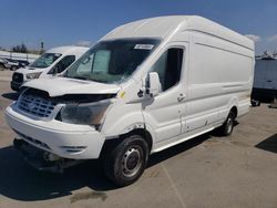 Camiones reportados por vandalismo a la venta en subasta: 2015 Ford Transit T-250