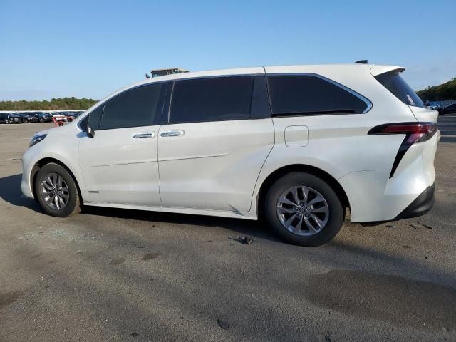 2021 Toyota Sienna XLE