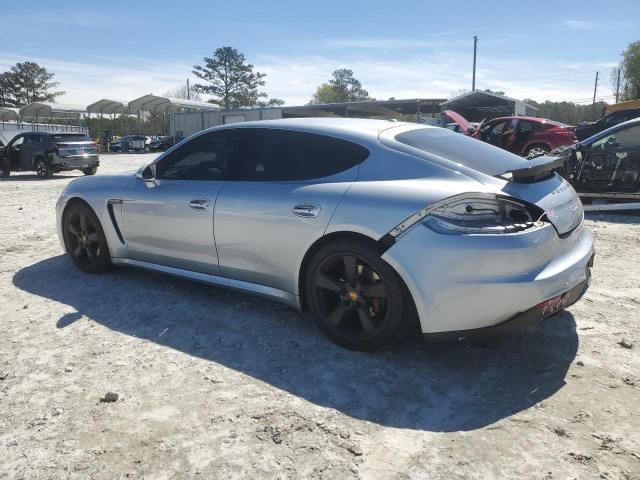 2016 Porsche Panamera 2