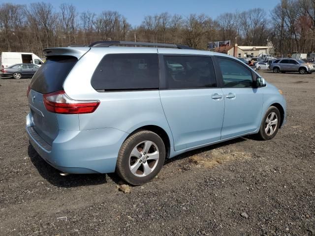 2015 Toyota Sienna LE