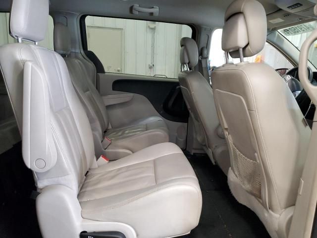 2013 Chrysler Town & Country Touring