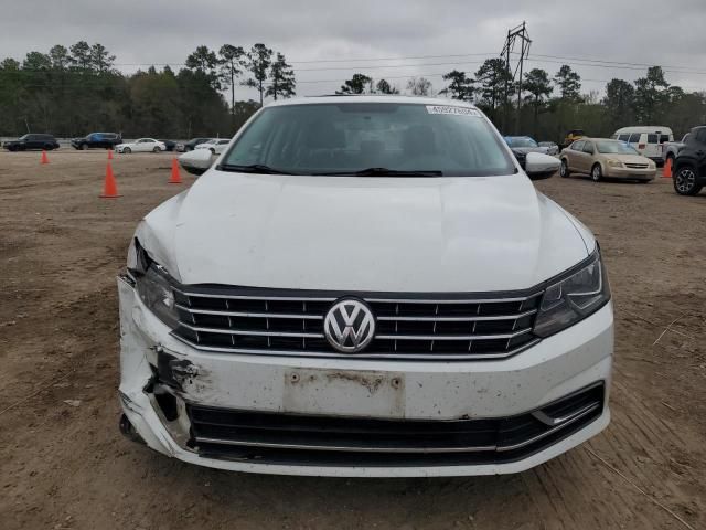 2016 Volkswagen Passat SE