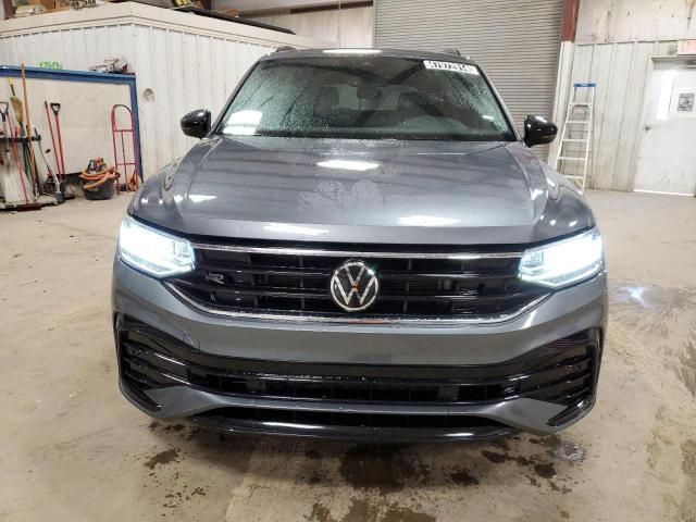 2022 Volkswagen Tiguan SE R-LINE Black