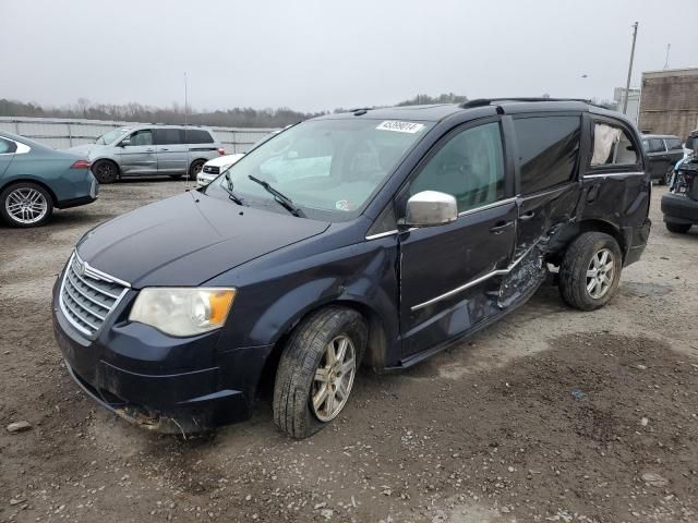 2010 Chrysler Town & Country Touring