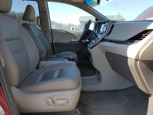 2017 Toyota Sienna XLE