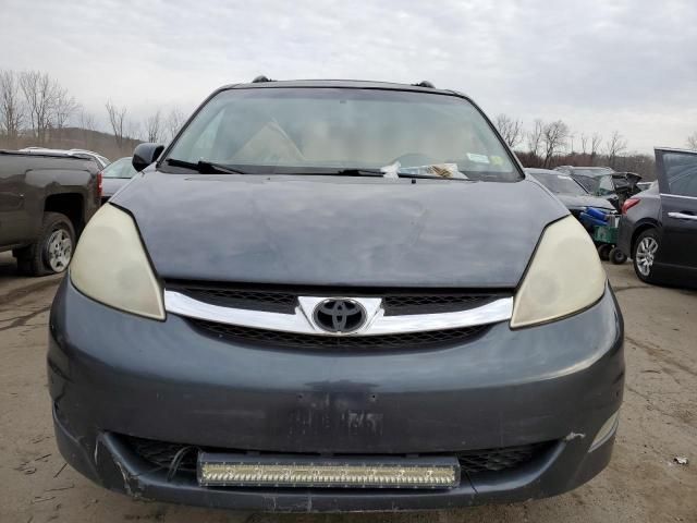 2007 Toyota Sienna XLE