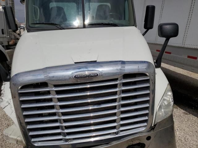 2019 Freightliner Cascadia 125