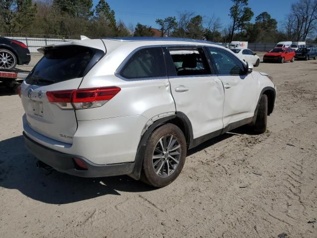 2019 Toyota Highlander SE