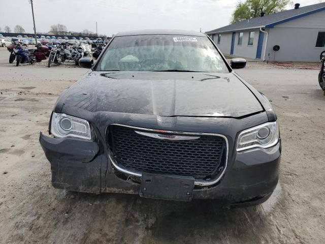 2019 Chrysler 300 Touring