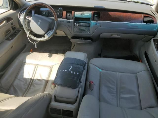 2006 Lincoln Town Car Signature Limited