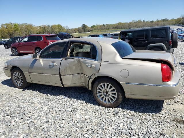 2005 Lincoln Town Car Signature