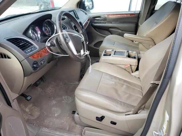 2015 Chrysler Town & Country Touring L