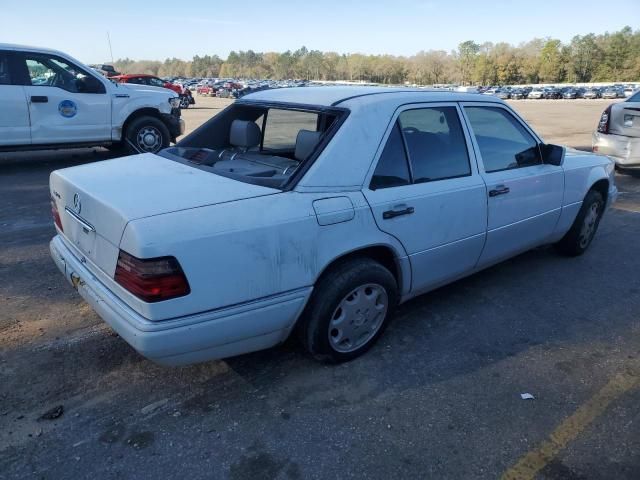 1995 Mercedes-Benz E 320 Base