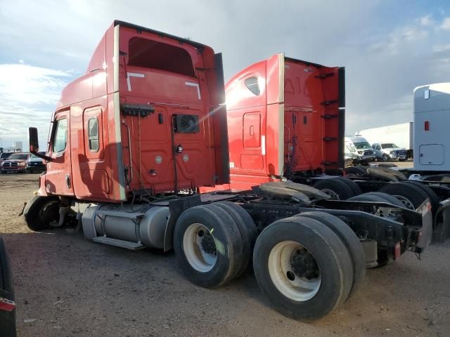 2022 Freightliner Cascadia 126