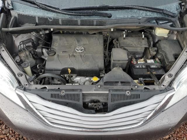 2015 Toyota Sienna XLE