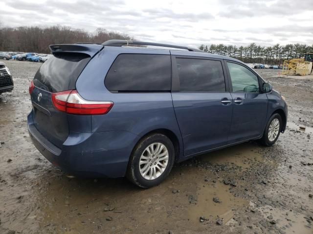 2015 Toyota Sienna XLE