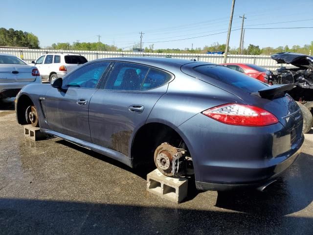 2011 Porsche Panamera 2